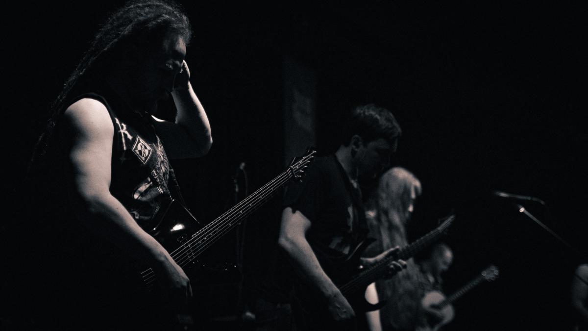 Gunderslam, Mahn, Kat, and Chris performing "Prelude"