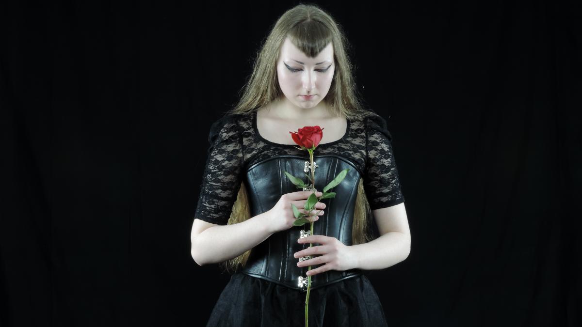 Banner version of the album cover photo